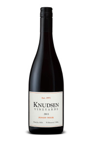 bottle shot of pinot noir 2013